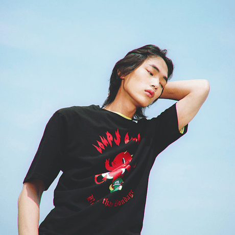 『LOUPS BLANCS』 ホットスタッフスケボーショートスリーブ Tシャツ (Black)