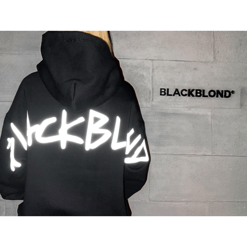 BLACKBLOND』 マジェスティックレフレクションロゴパーカー