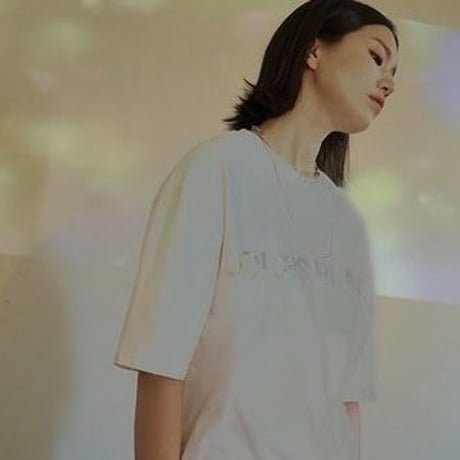 『LOUPS BLANCS』 ホログラムロゴ Tシャツ (White)