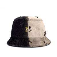 『BLACKBLOND』   division smile logo denim bucket hat (Black)
