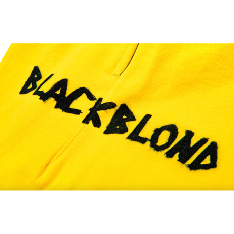 『BLACKBLOND』 　グラフィティーサイドロゴスウェットパンツ (Yellow)
