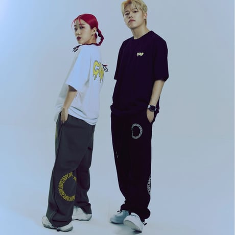 『CHAP CHAP』 　サークルチャップロゴスウェットパンツ (Khaki)