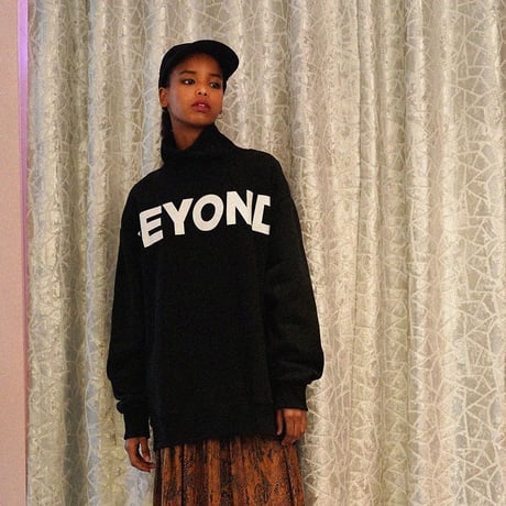 『LOUPS BLANCS』Beyond Turtle Neck (Black)