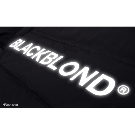 『BLACKBLOND』 　レフレクションクラシックロゴショートダックダウンジャケット (Black)