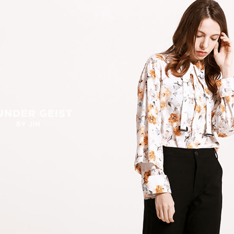 『Wunder Geist』Print Cape Sleeve Buckle Blouse
