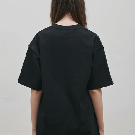『Verynineflux』 パッチリバース Tシャツ (Black)