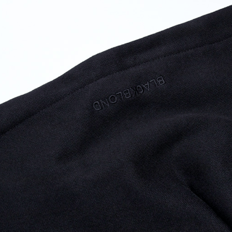 『BLACKBLOND』 　ブラックブロンドコレクションパーカー (Black)