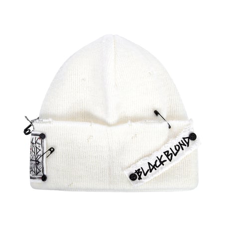 『BLACKBLOND』    ディスオーダーパッチニット帽 (White)