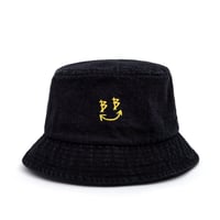 『BLACKBLOND』 　スマイルロゴデニムバケットハット (Black)