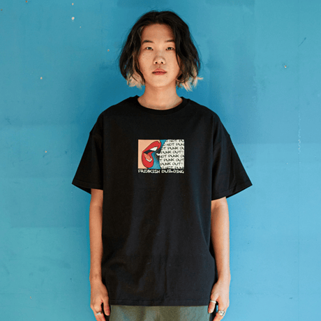 『FREAKISH BUILDING』 QUACK-QUACK ショートスリーブ Tシャツ (Black)