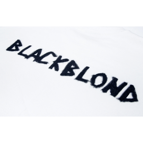 『BLACKBLOND』 　グラフィティロゴスウェット (White)