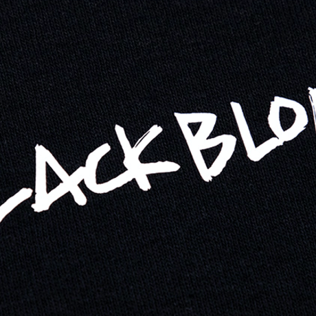 『BLACKBLOND』 イノセントボックスロゴショートスリーブ Tシャツ (Black)
