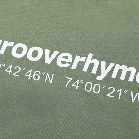 『grooverhyme』 　NYC ロケーションロングスリーブ Tシャツ (Light Khaki)