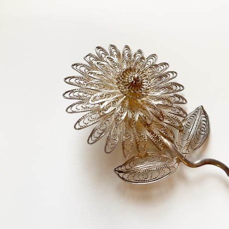 60’s vintage flower brooch