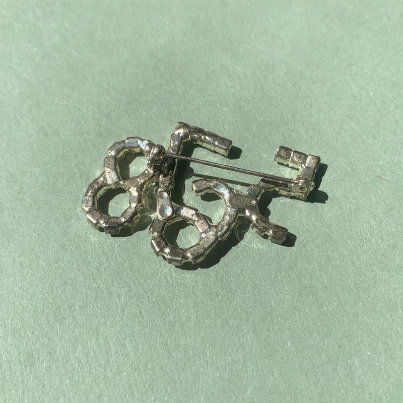 70's vintage 5678 brooch | milamilan