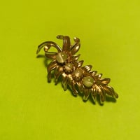 50’s vintage leaf brooch