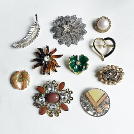 60's vintage brooch_3 types