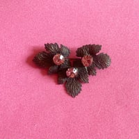 60's vintage leaf brooch