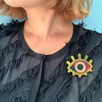Italian designer's eyes brooch_green