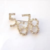 70's vintage 5678 brooch