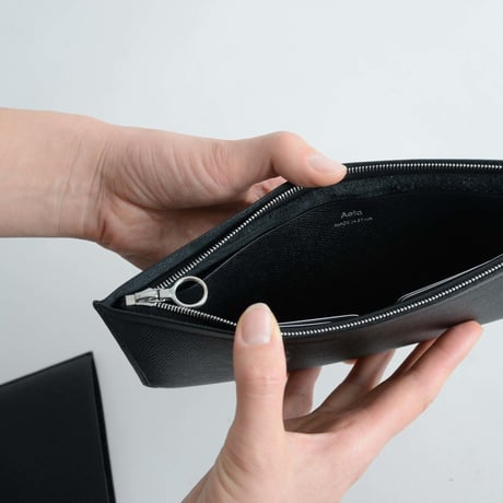 Aeta /  Big long wallet