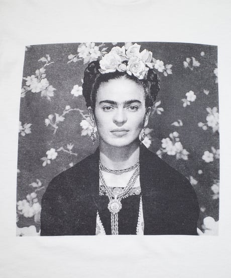 90's Frida Kahlo M