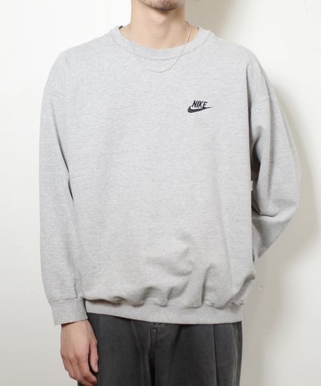90's NIKE Logo Embroidered Sweatshirts L