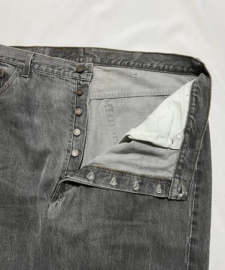 90's Levi's 501 42x32