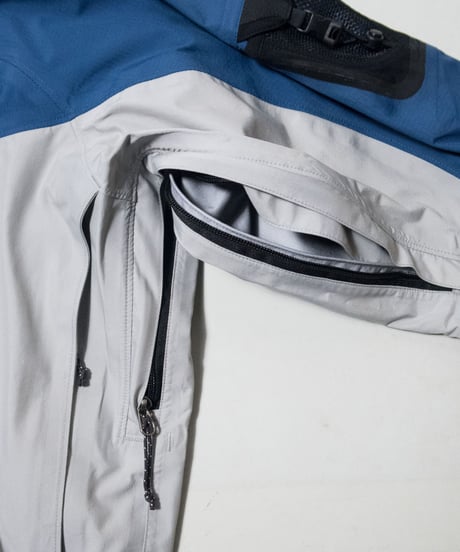 90-00's Mountain Hard Wear Conduit Jacket L