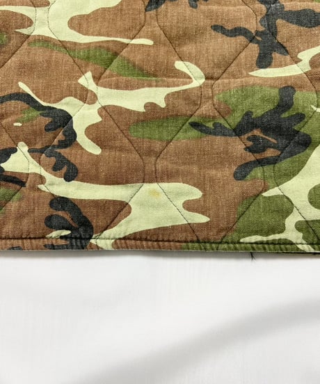 80’s ~ Unknown Woodland Camo Quilted Jacket L