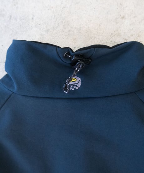 2000's Mountain Hardwear Soft Shell Jacket