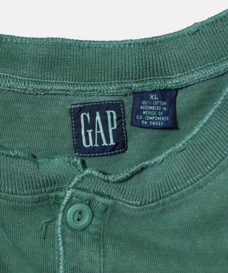 Old GAP S/S Henley Neck Tops XL
