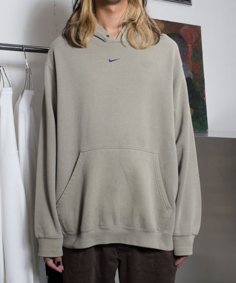 NIKE Logo Embroidered Hoodie L
