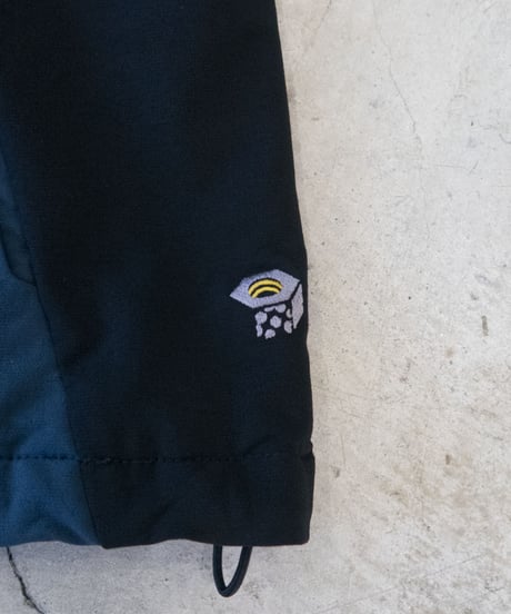 2000's Mountain Hardwear Soft Shell Jacket