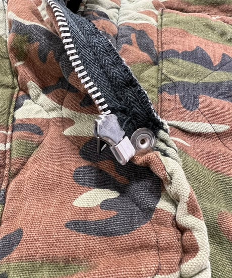 80’s ~ Unknown Woodland Camo Quilted Jacket L