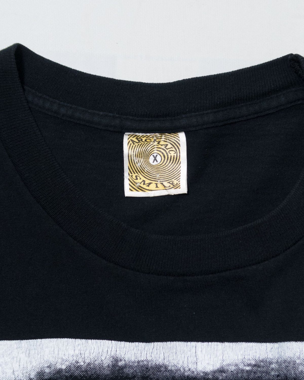 90's Archaic Smile S/S T-shirts | DESIRE OFFICI