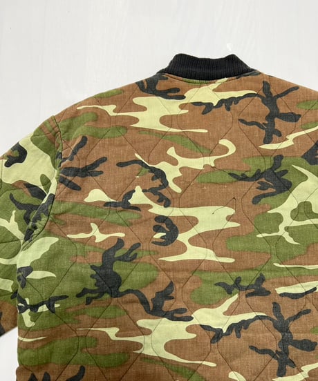 80’s ~ Unknown Woodland Camo Quilted Jacket L