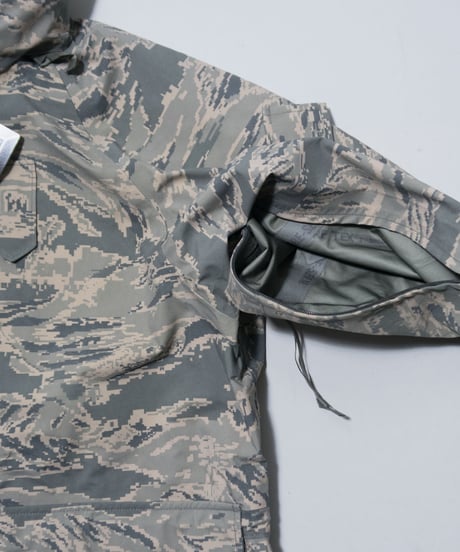 NOS US AIR FORCE Digital Tiger Camouflage GORE-TEX Jacket L-R