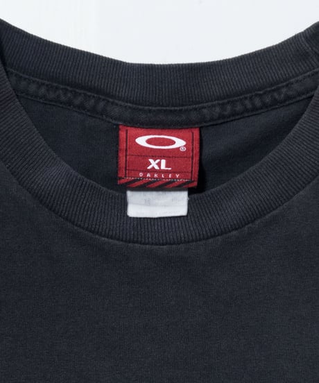 2000's Oakley S/S T-shirts XL