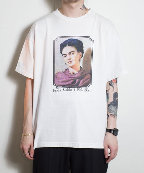 90's Frida Kahlo S/S T-shirts