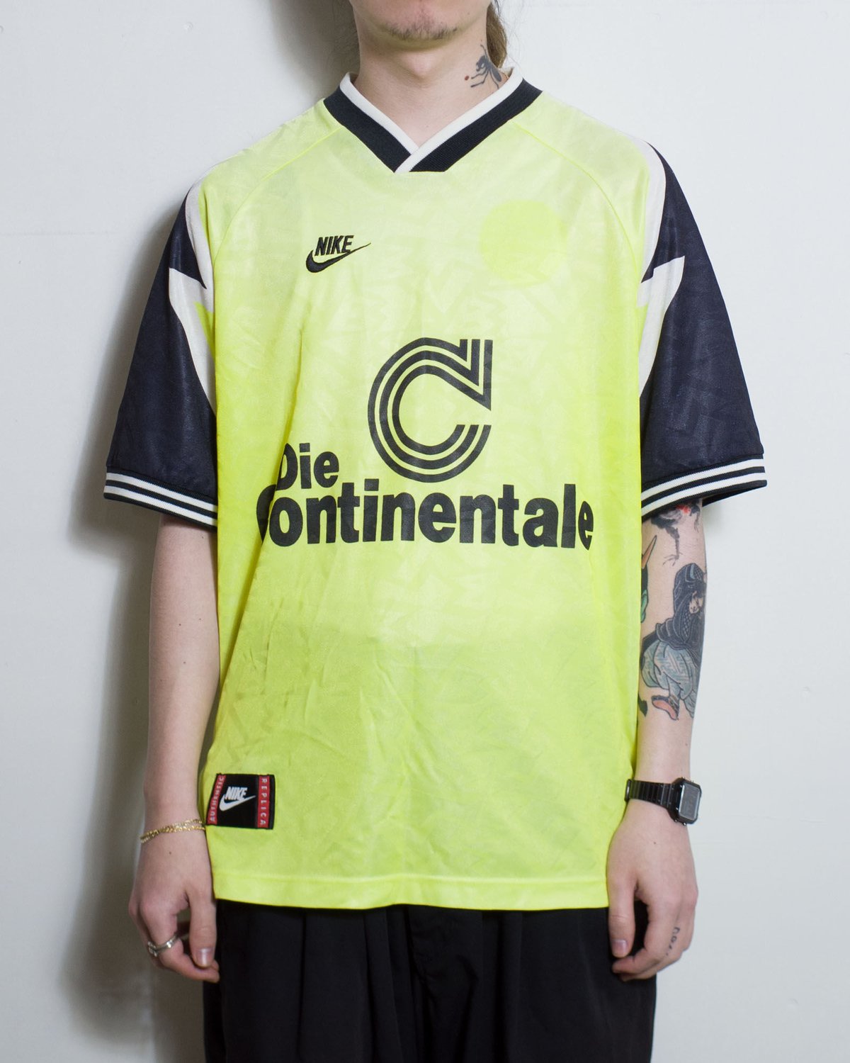 希少 95-96 NIKE ドルトムント vtg ユニフォーム DORTMUND NIKE 1990's / 95-96 DORTMUND Football Shirt ドルトムント95