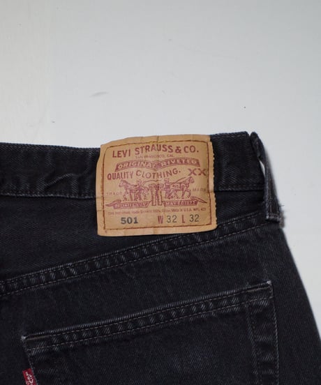 90's Levi's 501 32x32