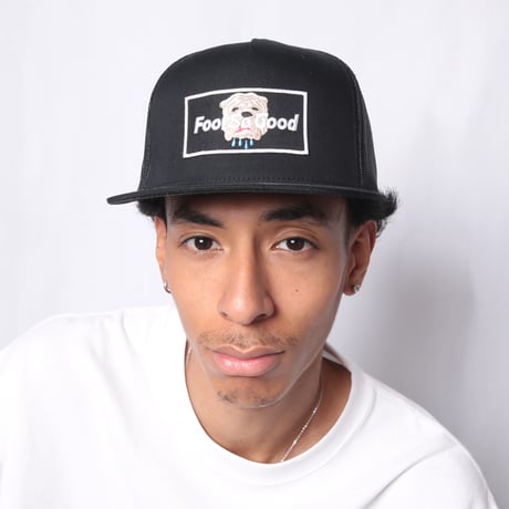 BULL WAPPEN FLAT MESH CAP