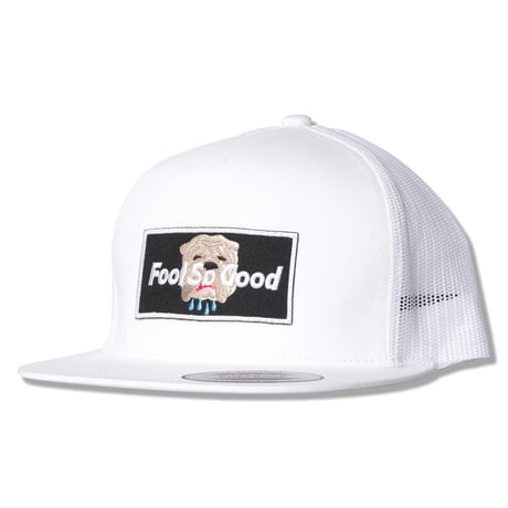 BULL WAPPEN FLAT MESH CAP