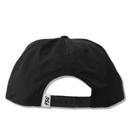 TRIANGLE SHARK WAPPEN NYLON FLAT CAP