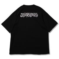 SCRIPT BIG POCKET TEE