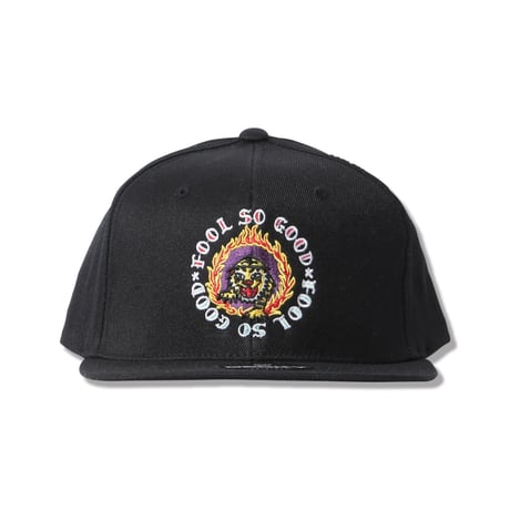 FLAMING HOOP TIGER FLAT CAP