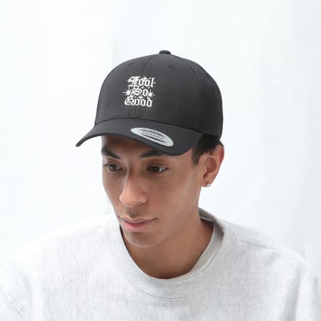 THREE ROWS OE CURVE VISOR CAP