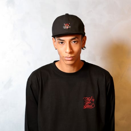 BLACK CAT LONG SLEEVE TEE