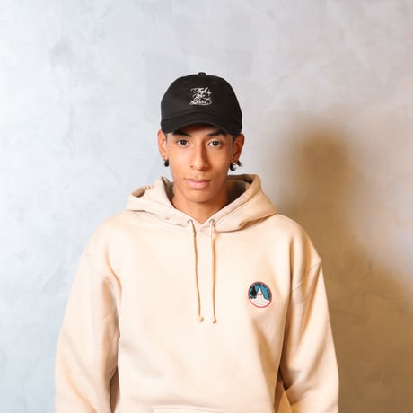 THREE ROWS SCRIPT LOGO LOW CAP